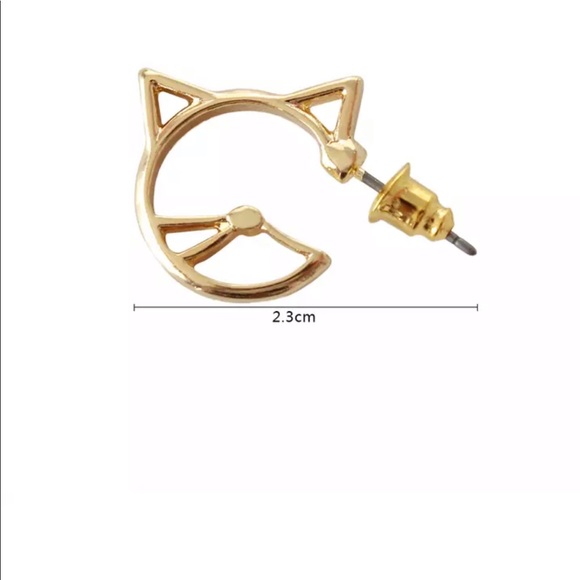 🎄{$firm}{last pair} Gold Toned Kitty Earrings🎄 - Picture 5 of 5